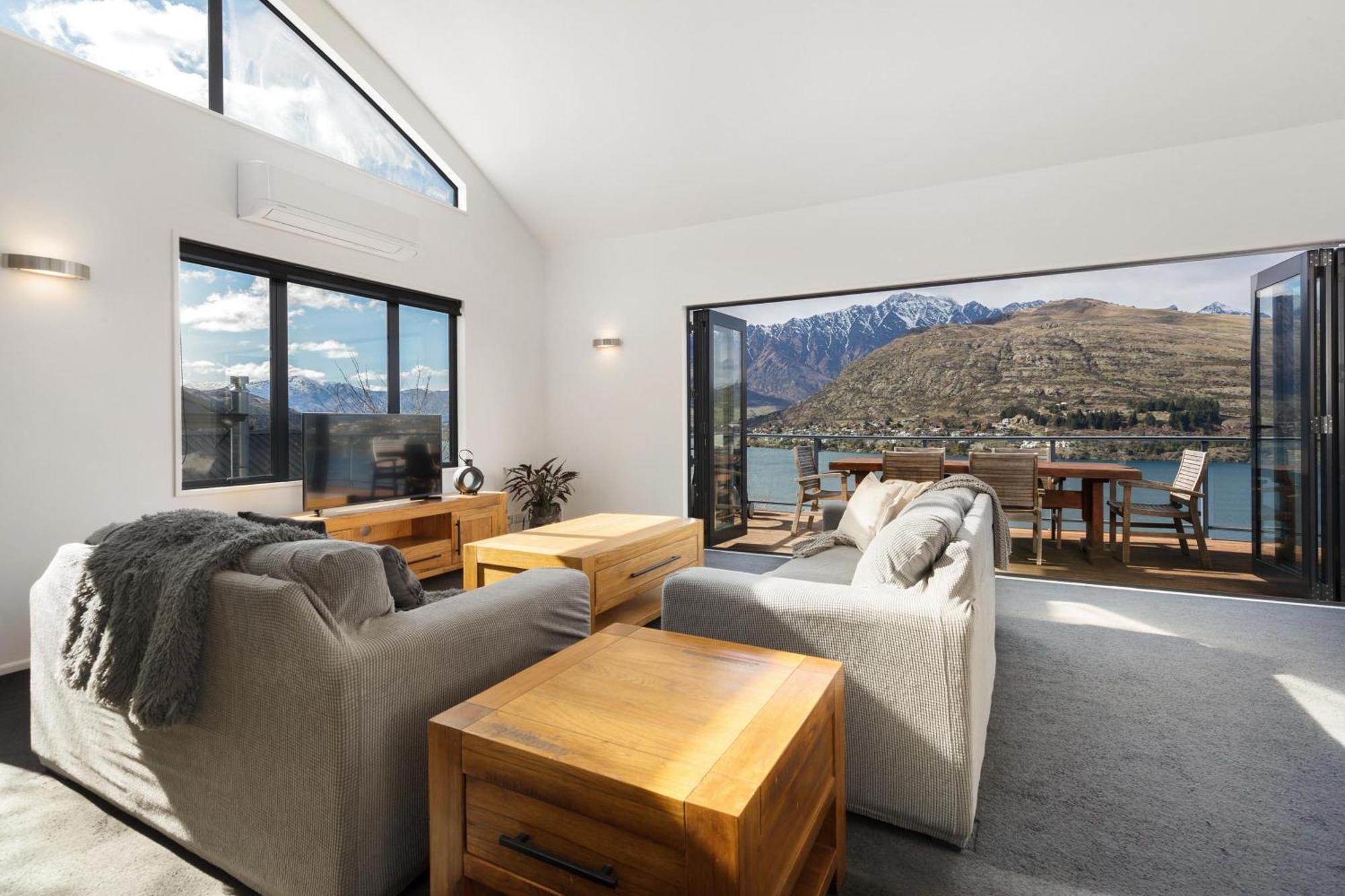 Golden Views Holiday home *