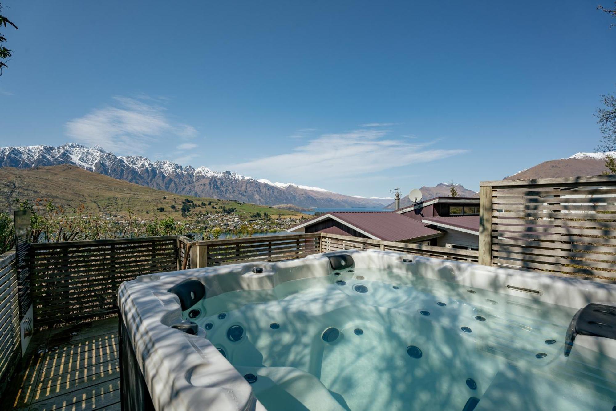 Paradise Peaks - *