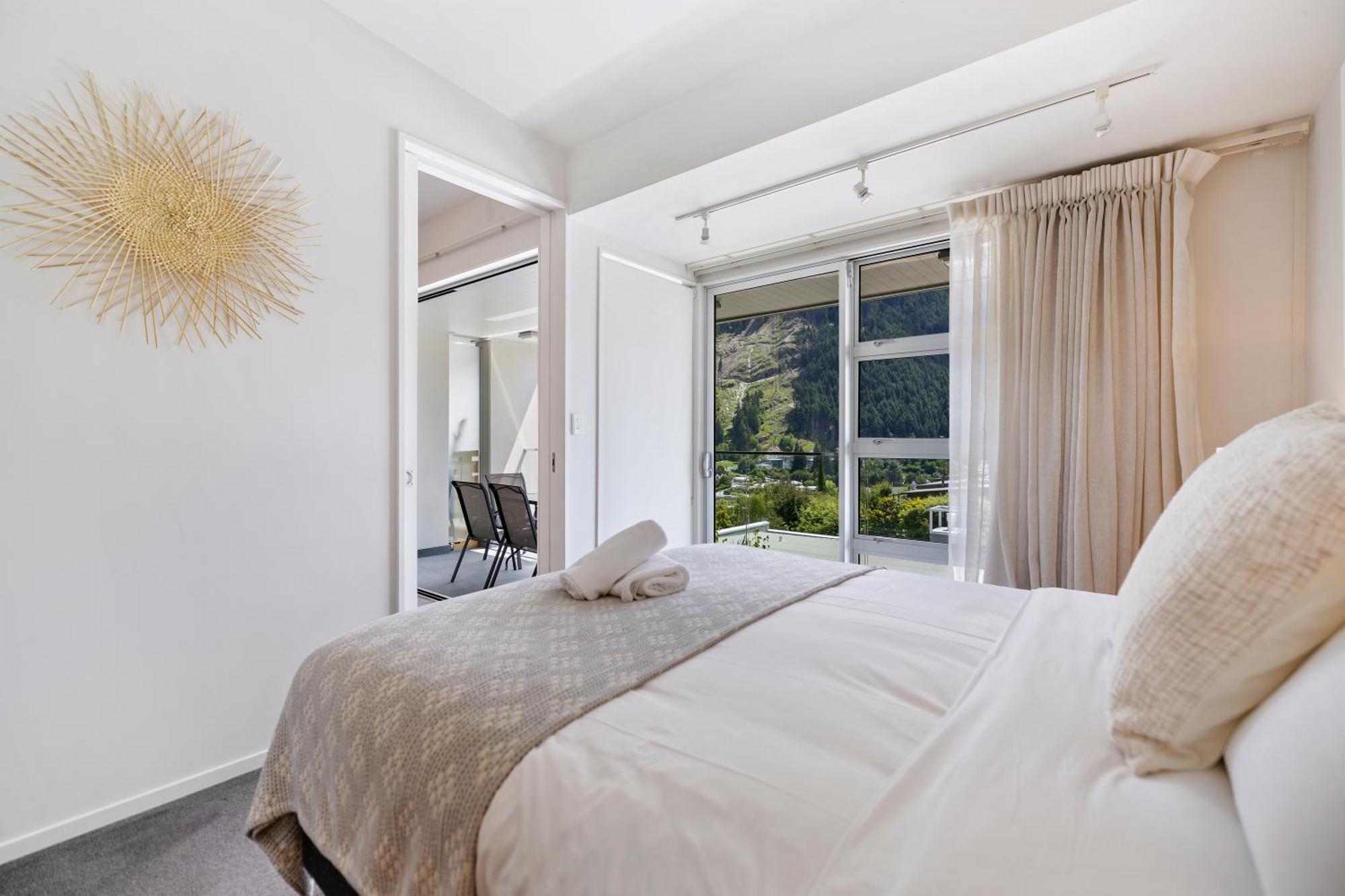 Apartment Stylish Haven Luxury Interiors In Prime Location