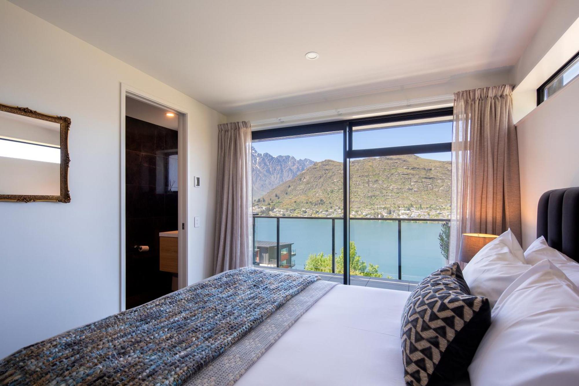 Fantastic 4 Bdr Home, Ac, Wifi, Coffee Machine Holiday home Queenstown