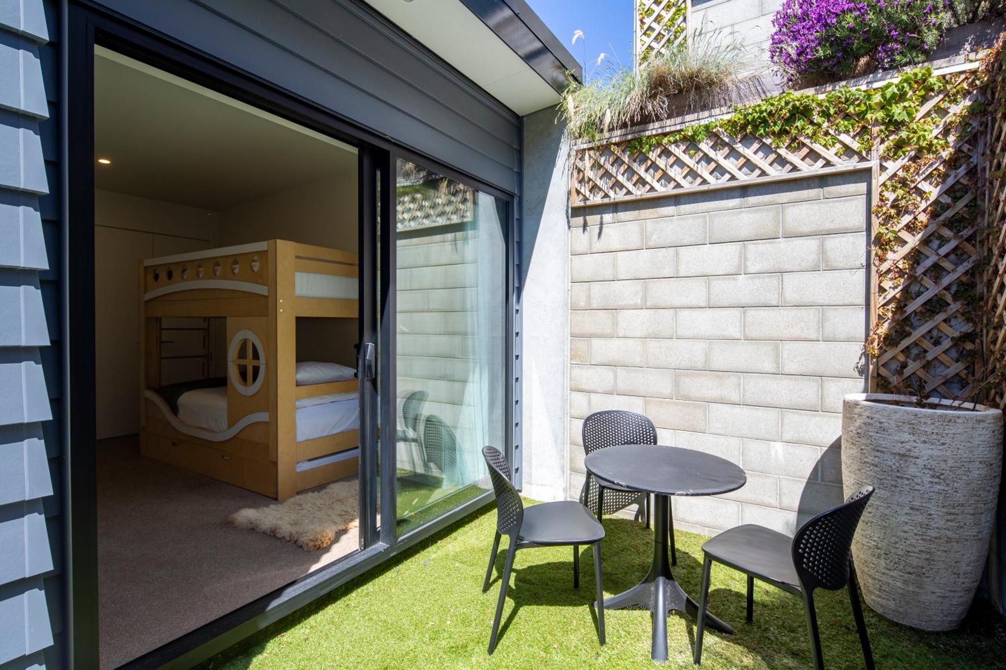 Holiday home Fantastic 4 Bdr Home, Ac, Wifi, Coffee Machine *