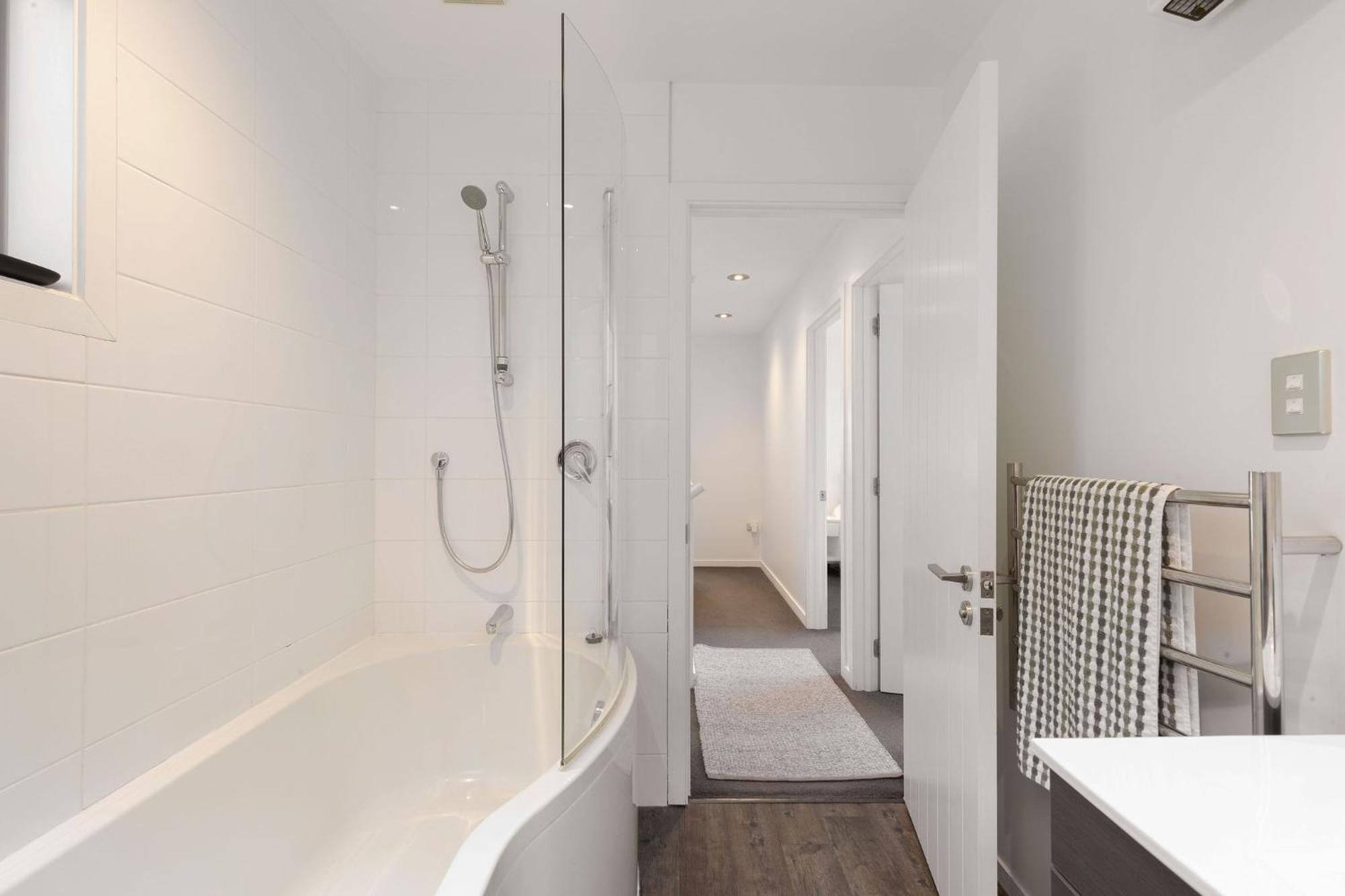 Holiday home Views On De La Mare Place, 3 Bdr, Free Wi-fi & Parking Queenstown