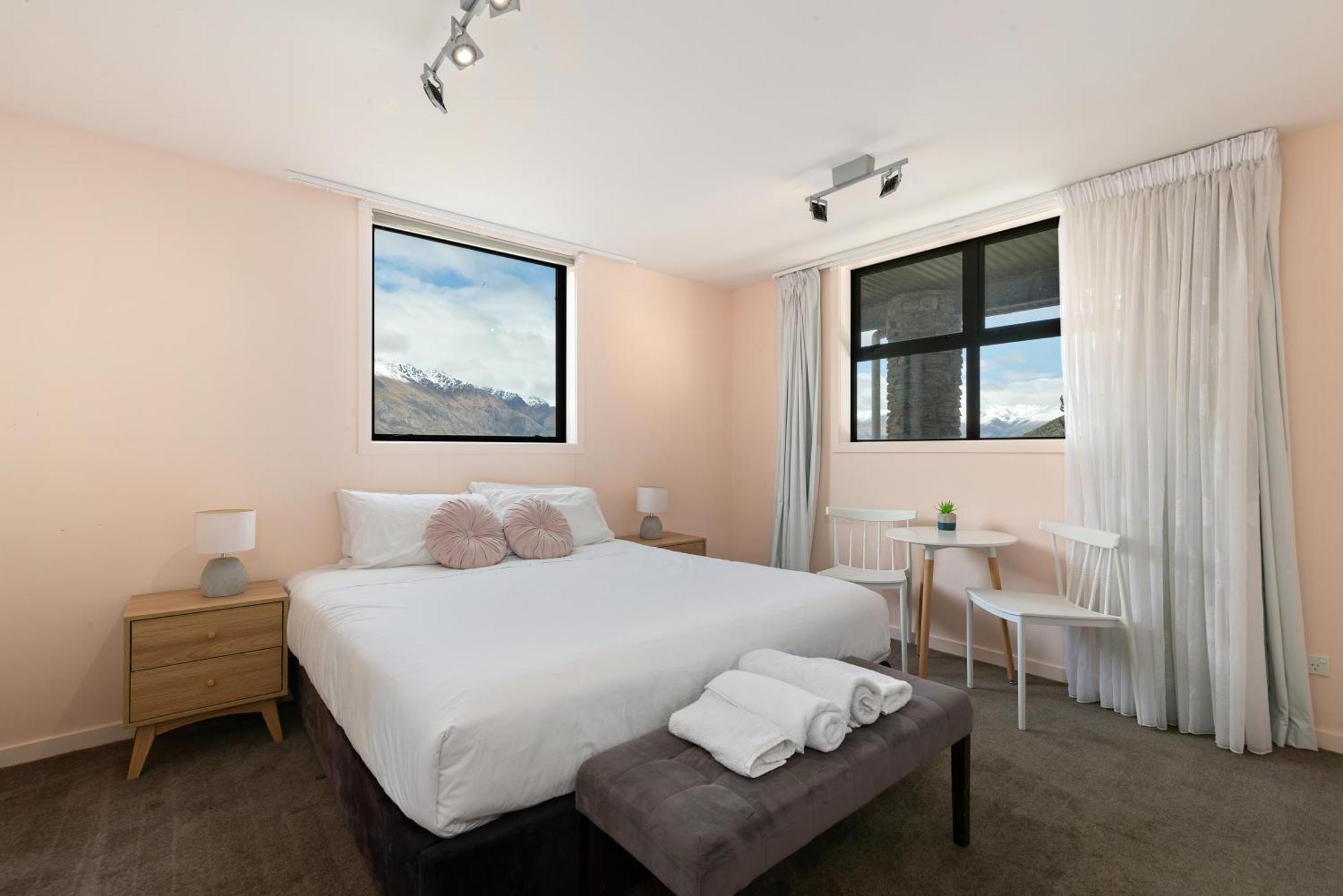 Closeburn Lakeview House Homestay *
