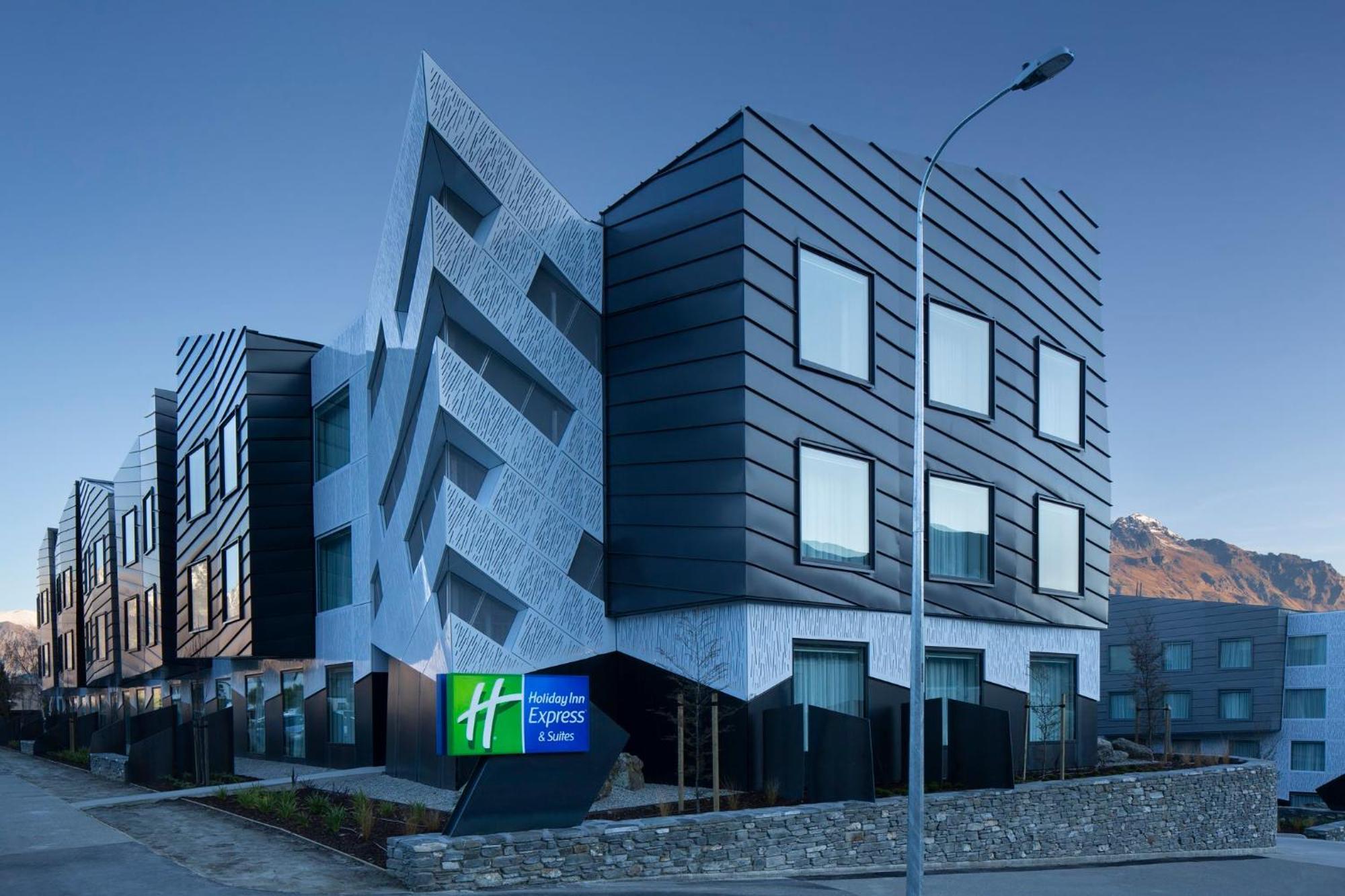 Hotel Express & By Ihg