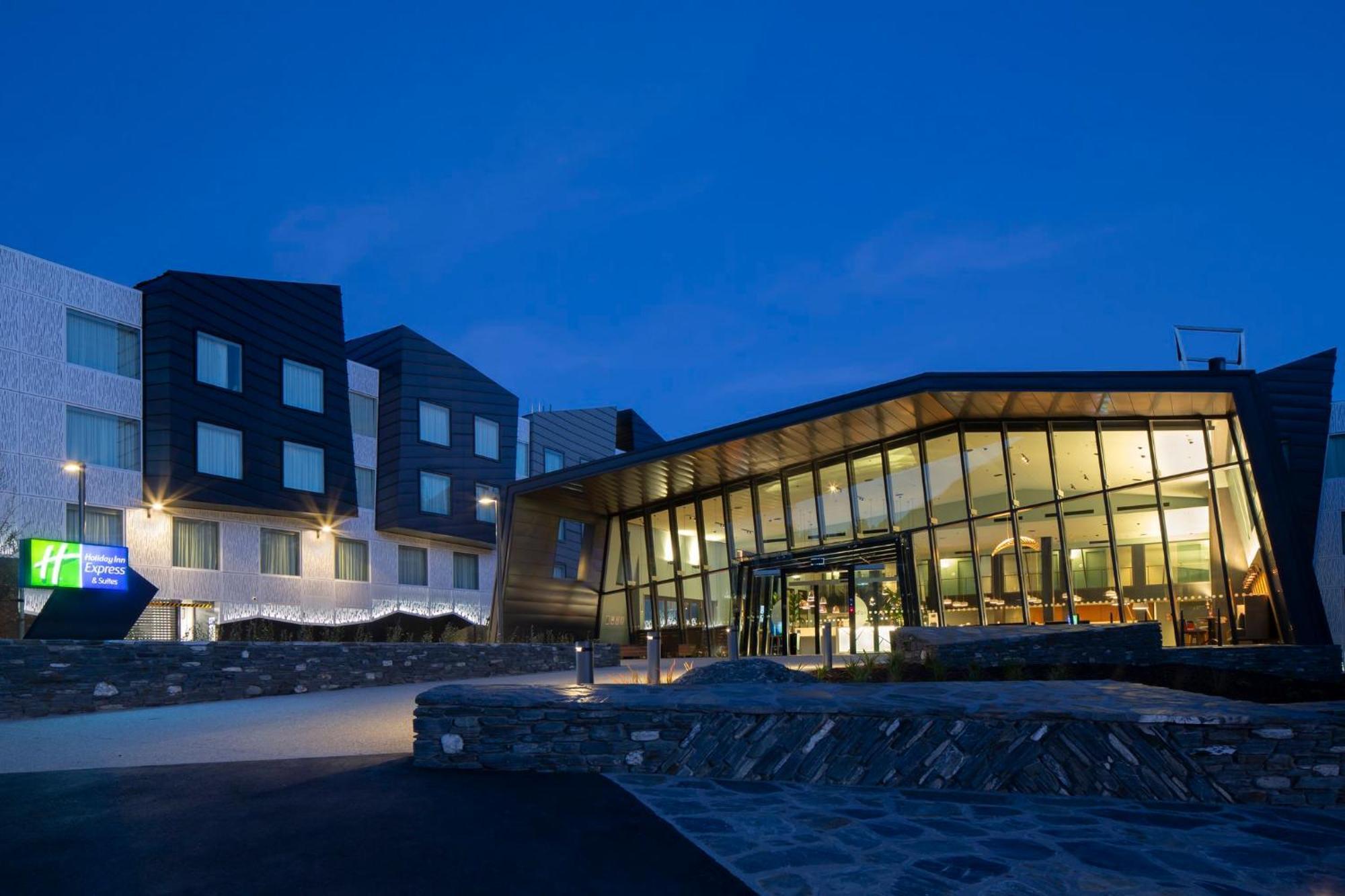 Express & By Ihg Hotel Queenstown