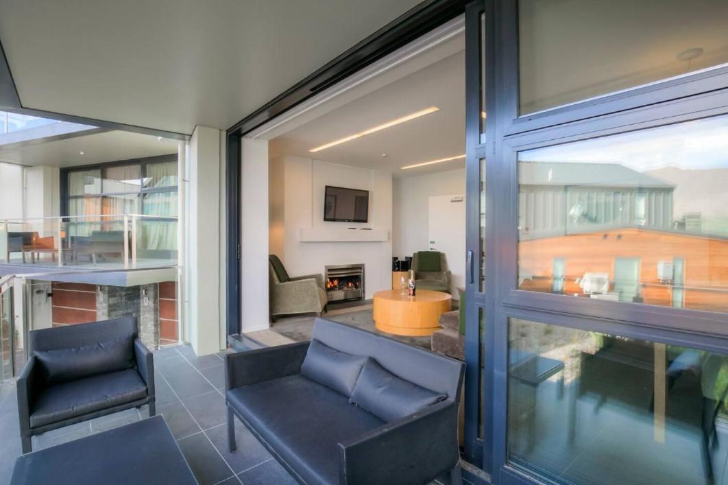 Panorama Terrace - Element Escapes
