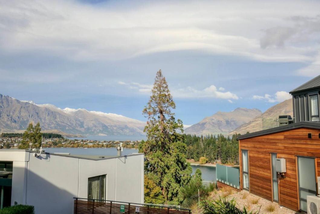 Panorama Terrace - Element Escapes Apartment