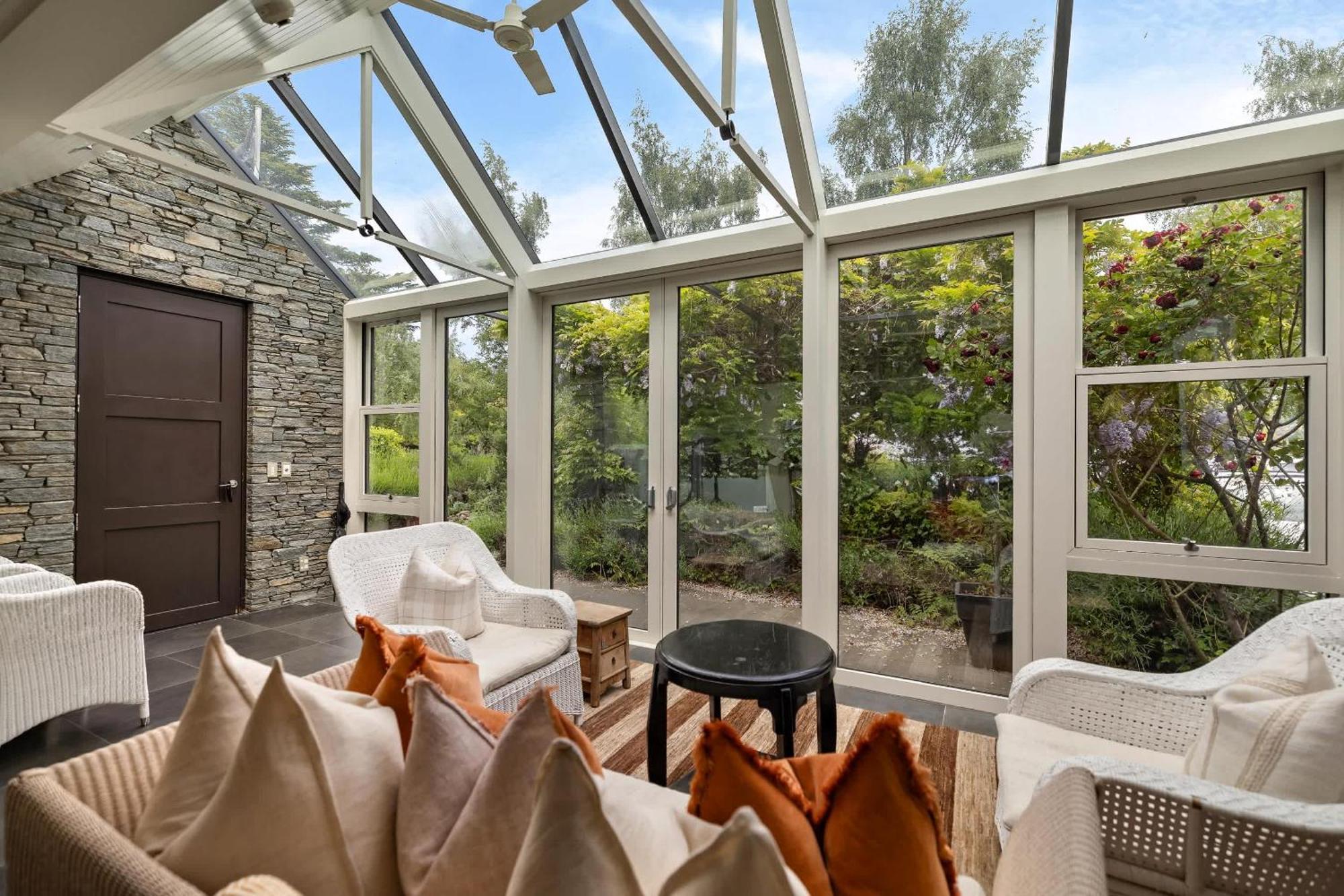 Lakeshore With Conservatory And Terrace Apartment