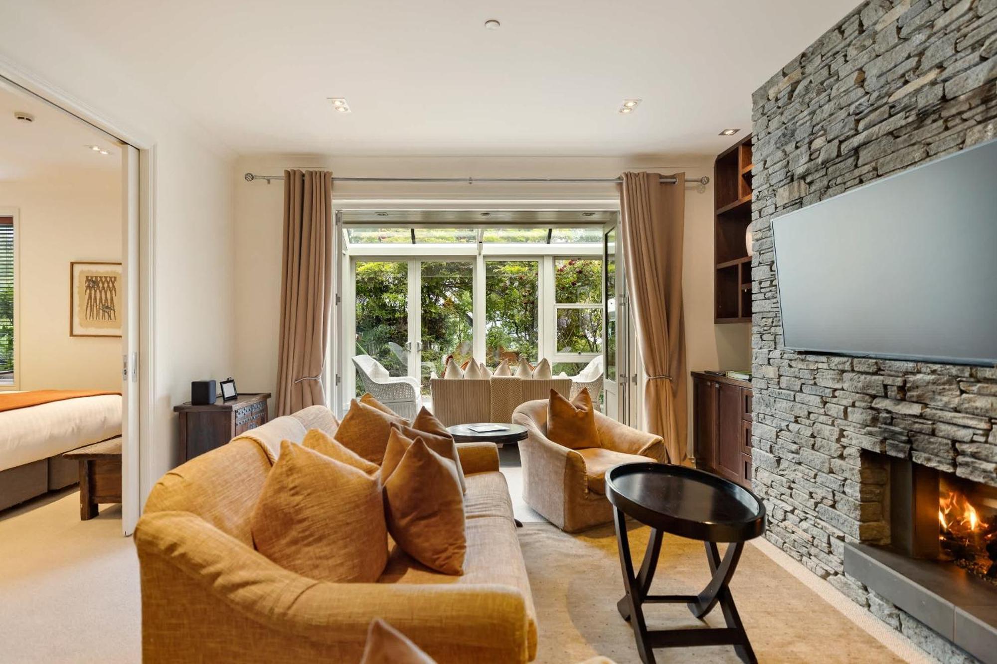 Lakeshore With Conservatory And Terrace Apartment