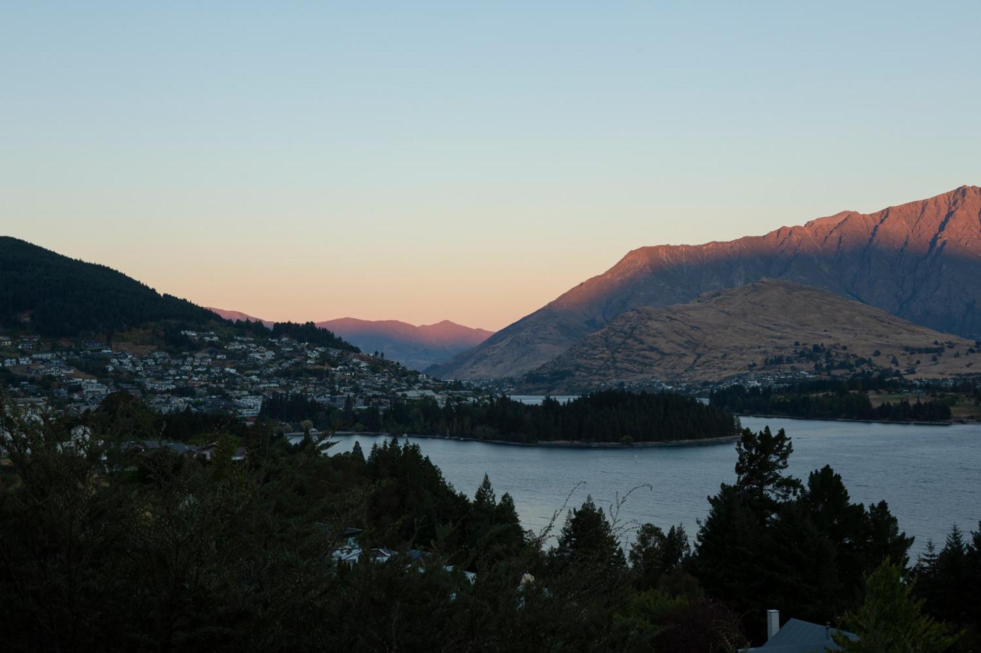 11 Aspen Grove - Stunning Views And Pool Villa *