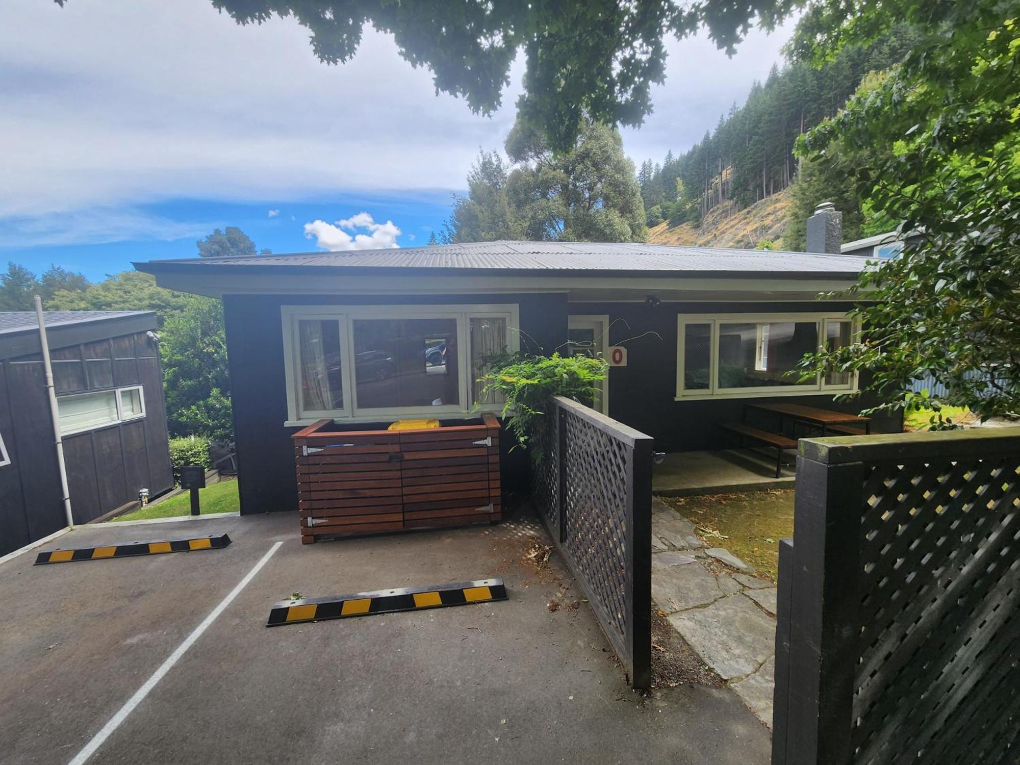 Pinewood Lodge *