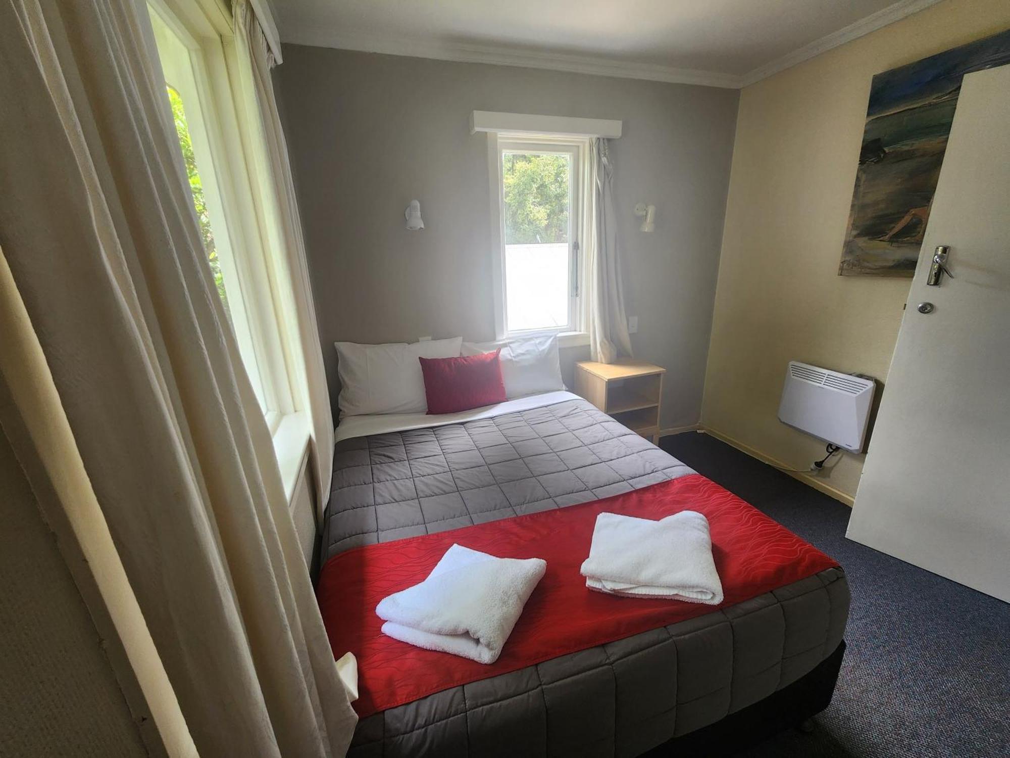 Pinewood Lodge