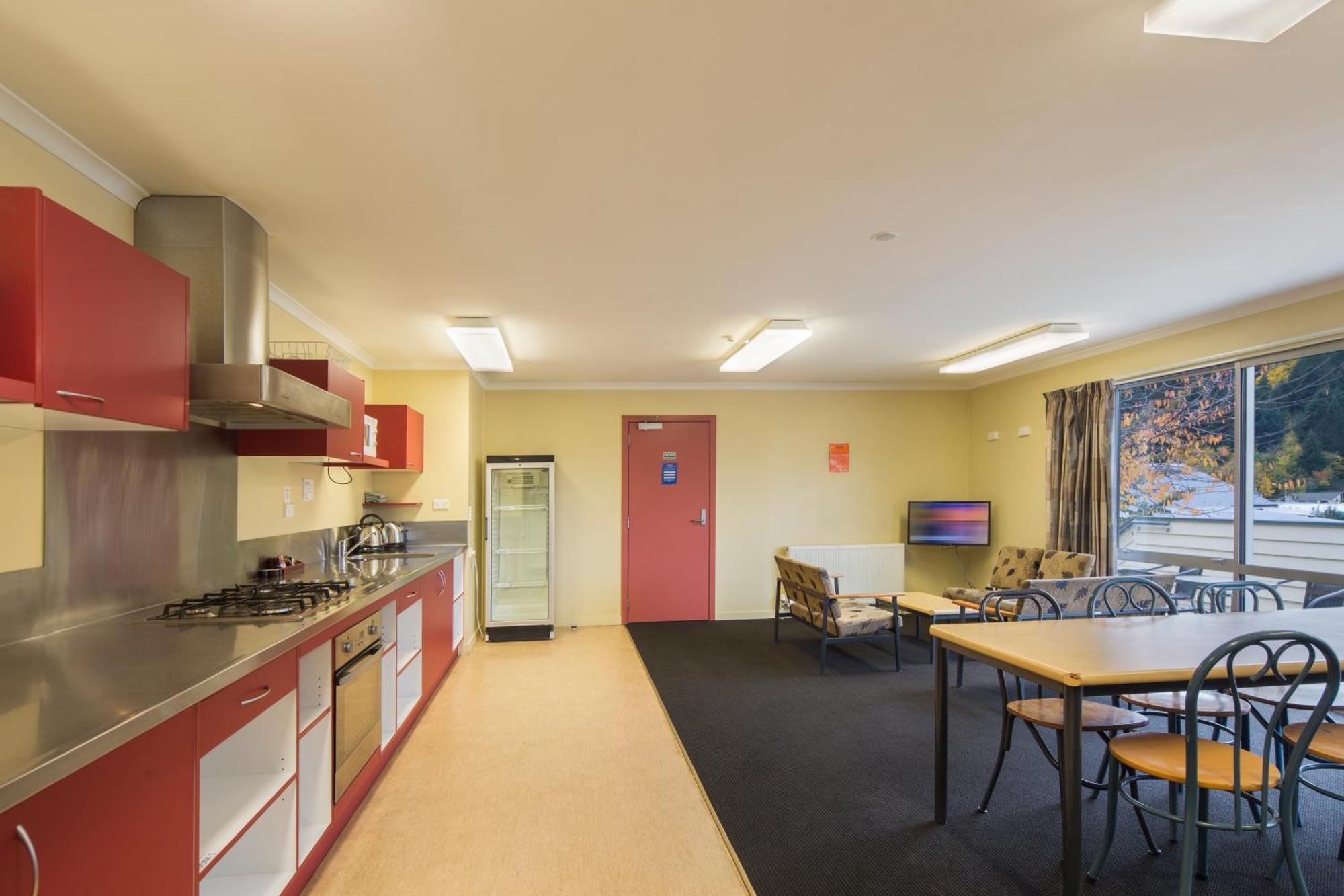 Pinewood Lodge Queenstown