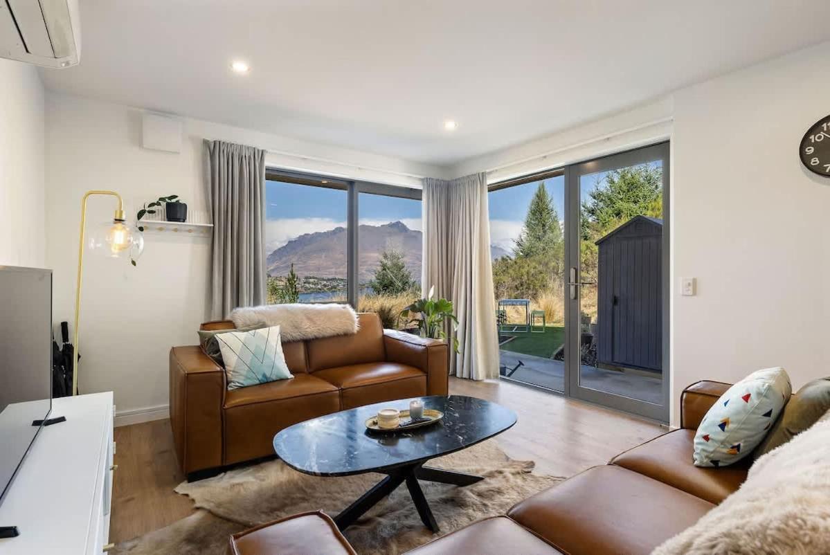 Apartment Lakeside Mountain Haven *