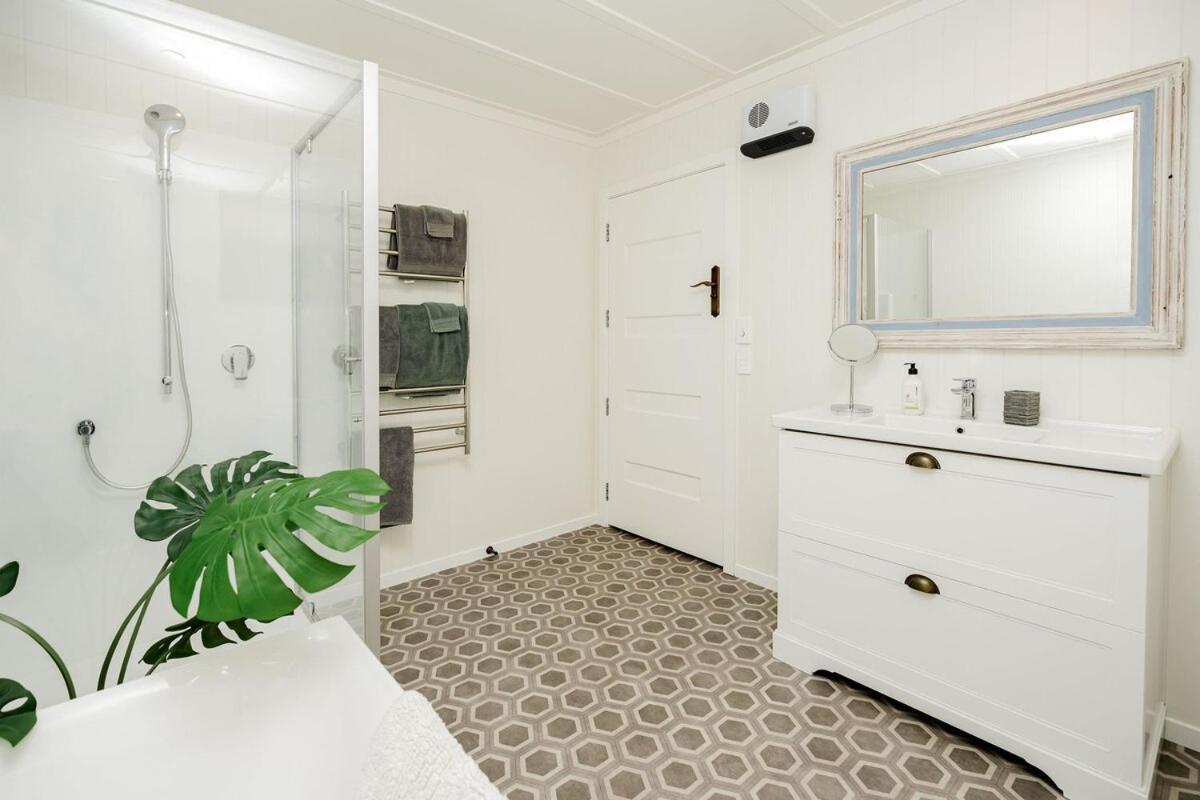 Queenstowns Country 2-bed Cottage, 12min From Cbd Apartment *