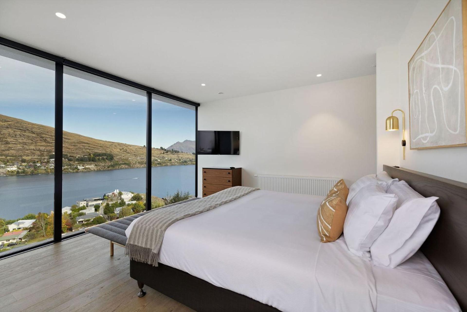 The Bunkers Penthouse-2 Bed Apartment *
