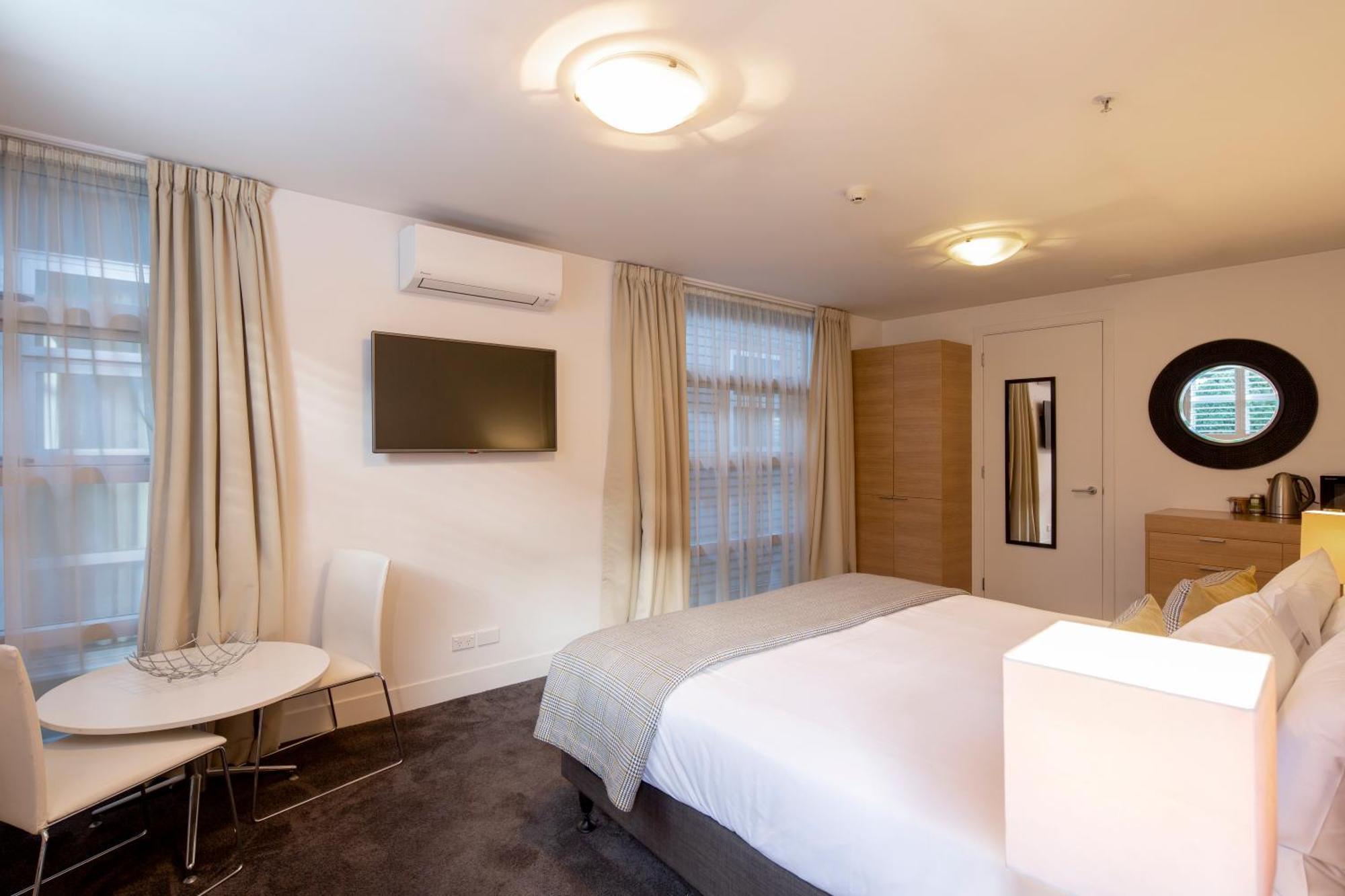 Marina - Element Escapes Apartment