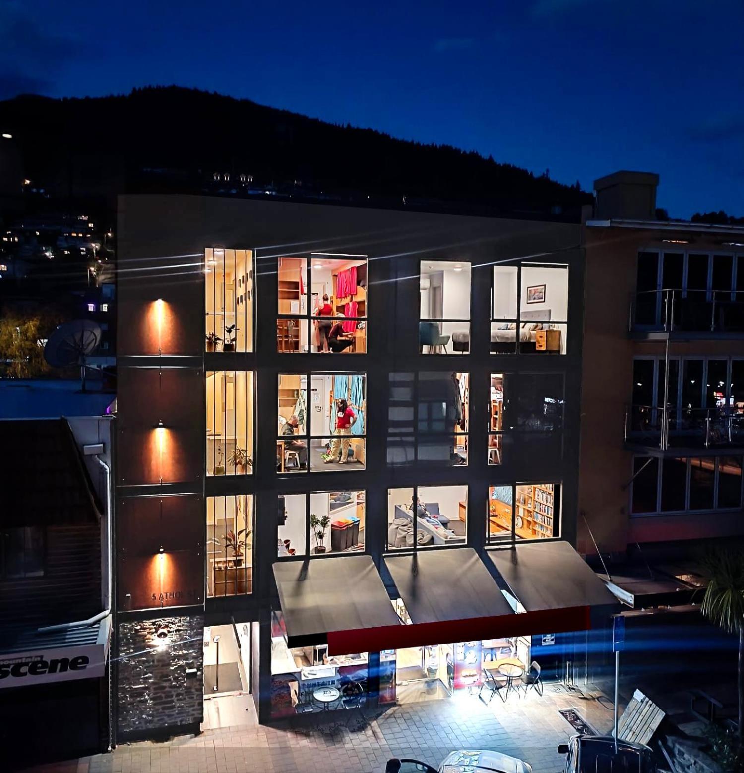 Adventure Q2 Hostel