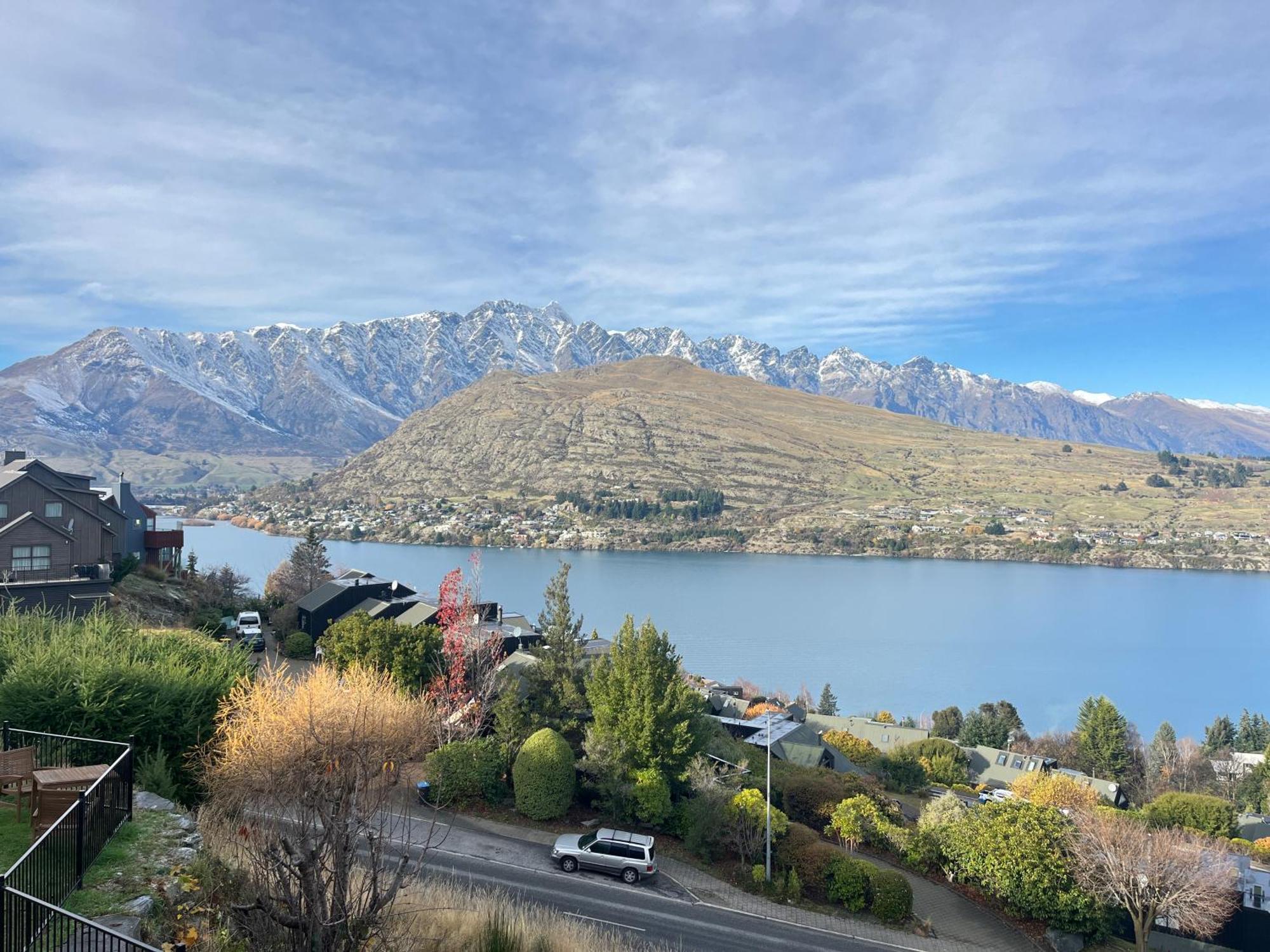 Ming's Lakeside Goldleaf No 12 Bed & Breakfast Queenstown