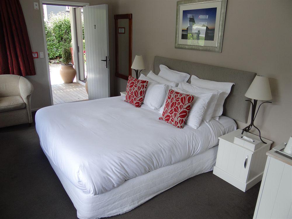 Chalet Queenstown Bed & Breakfast