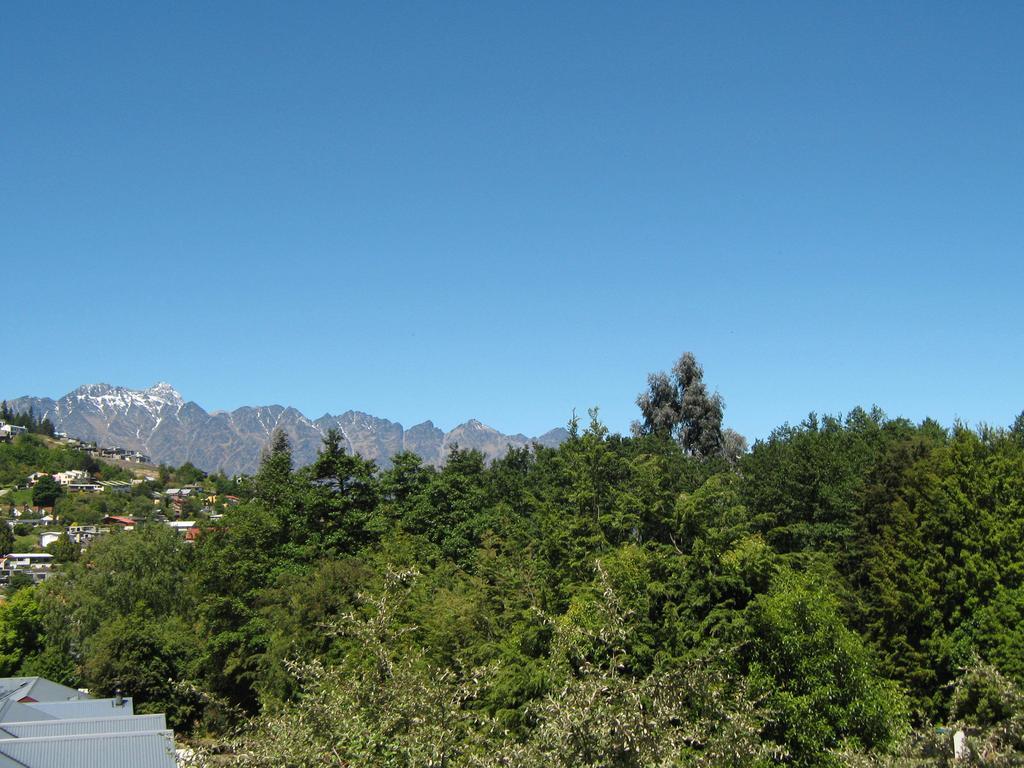 Pinewood Houses And 3* Queenstown