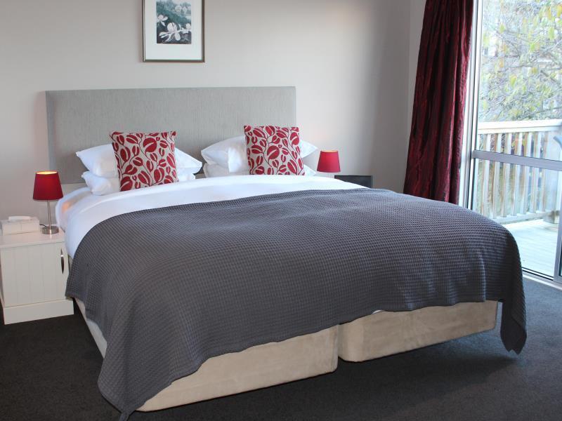 Bed & Breakfast Chalet Queenstown 4*