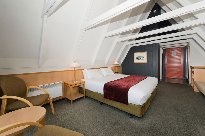 Heartland Hotel