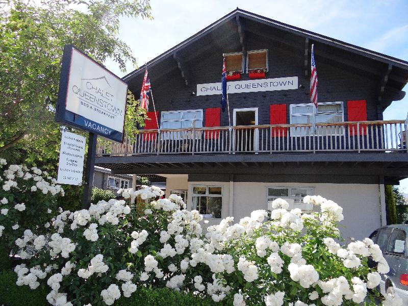 Chalet Queenstown Bed & Breakfast
