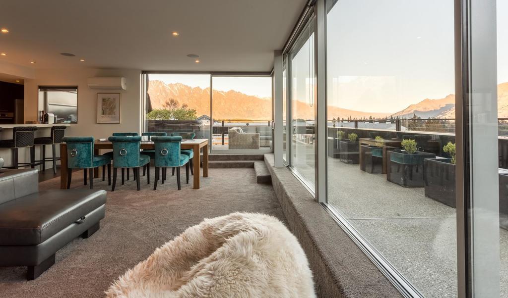 Views On Hallenstein Apartment
