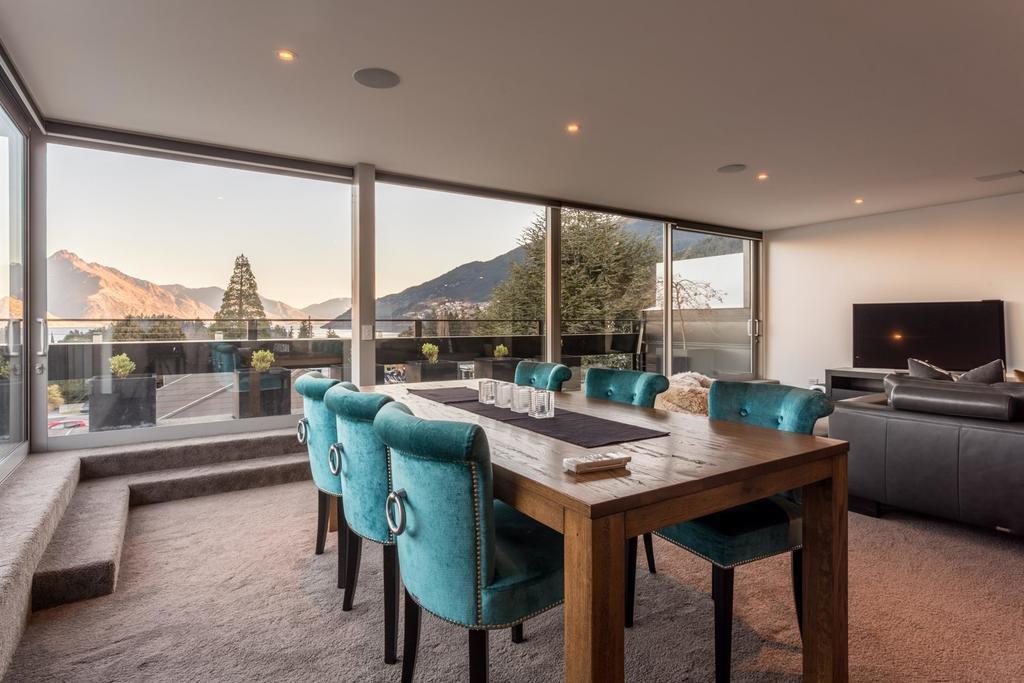 Apartment Views On Hallenstein *