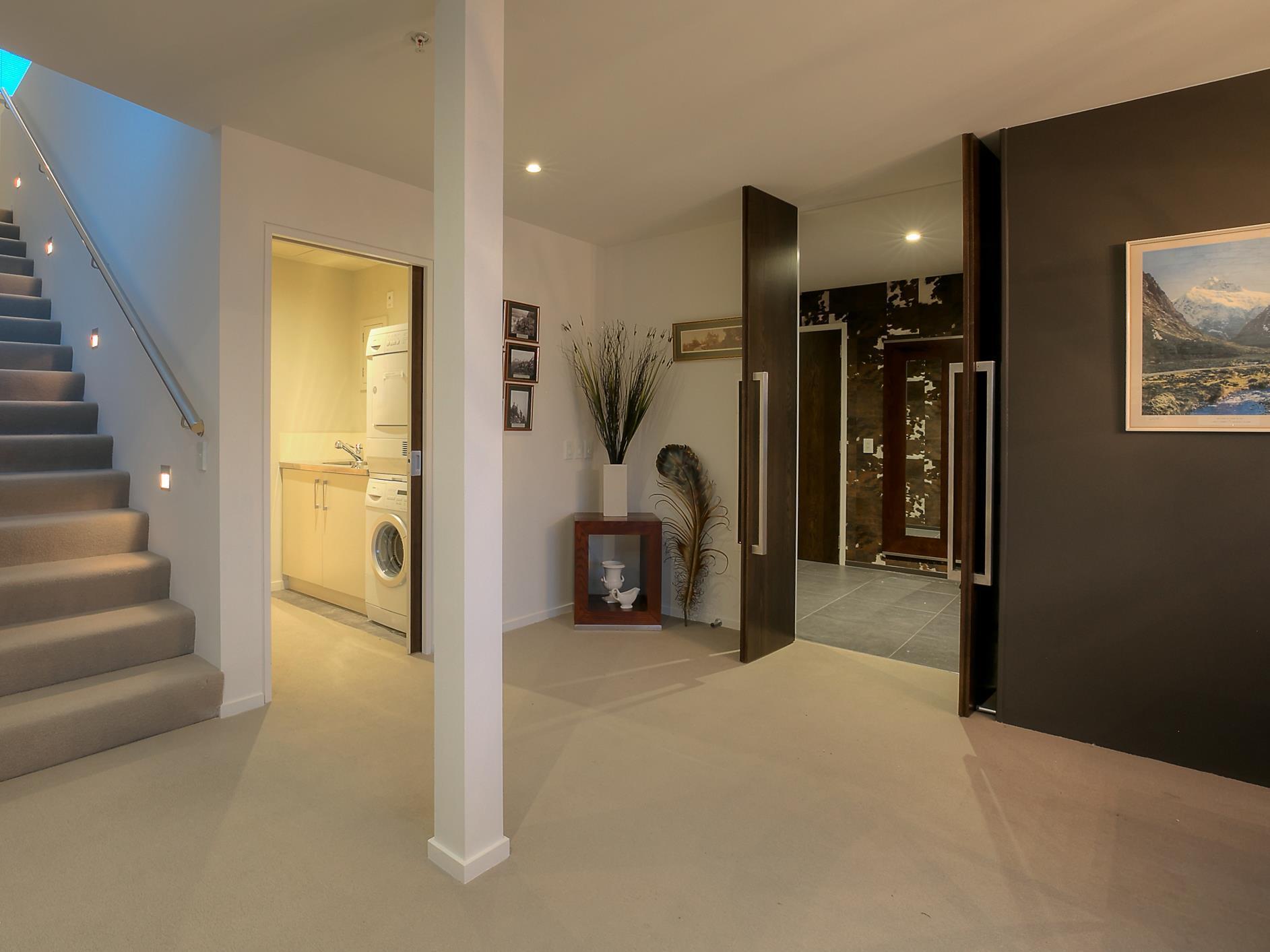 Shotover Penthouse & Spa By Staysouth *