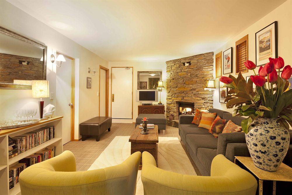 Bed & Breakfast House And