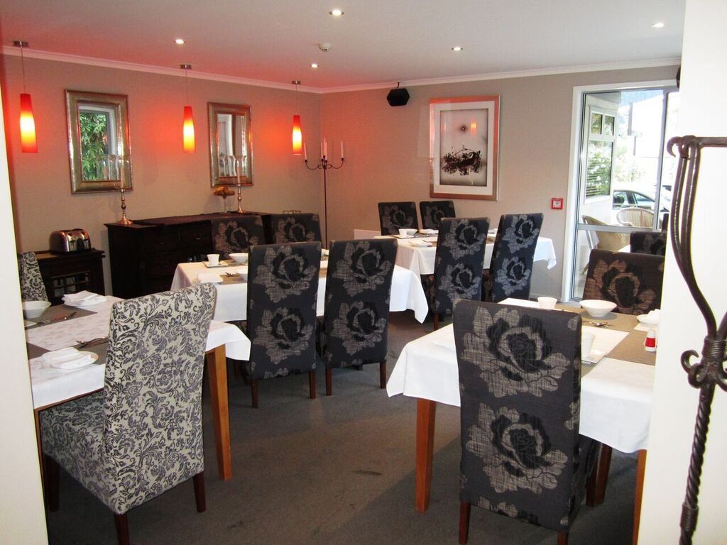 Bed & Breakfast Chalet Queenstown 4*