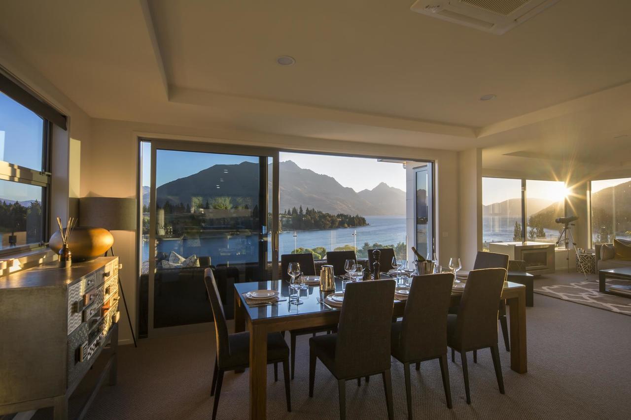 Lakefront Luxury By Amazing Accom *