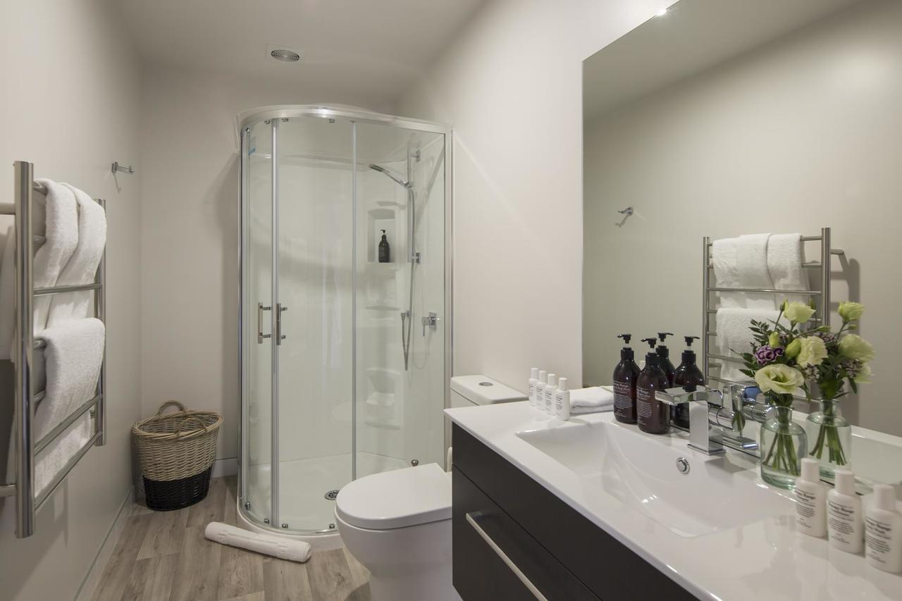 Lakefront Luxury By Amazing Accom *