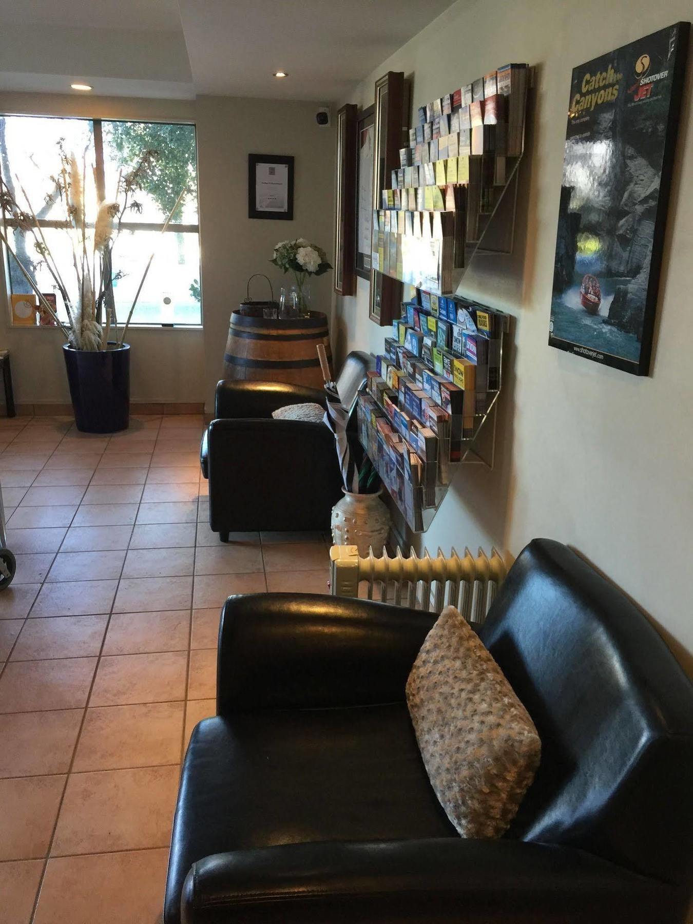 Motel Hurley's Of 4*