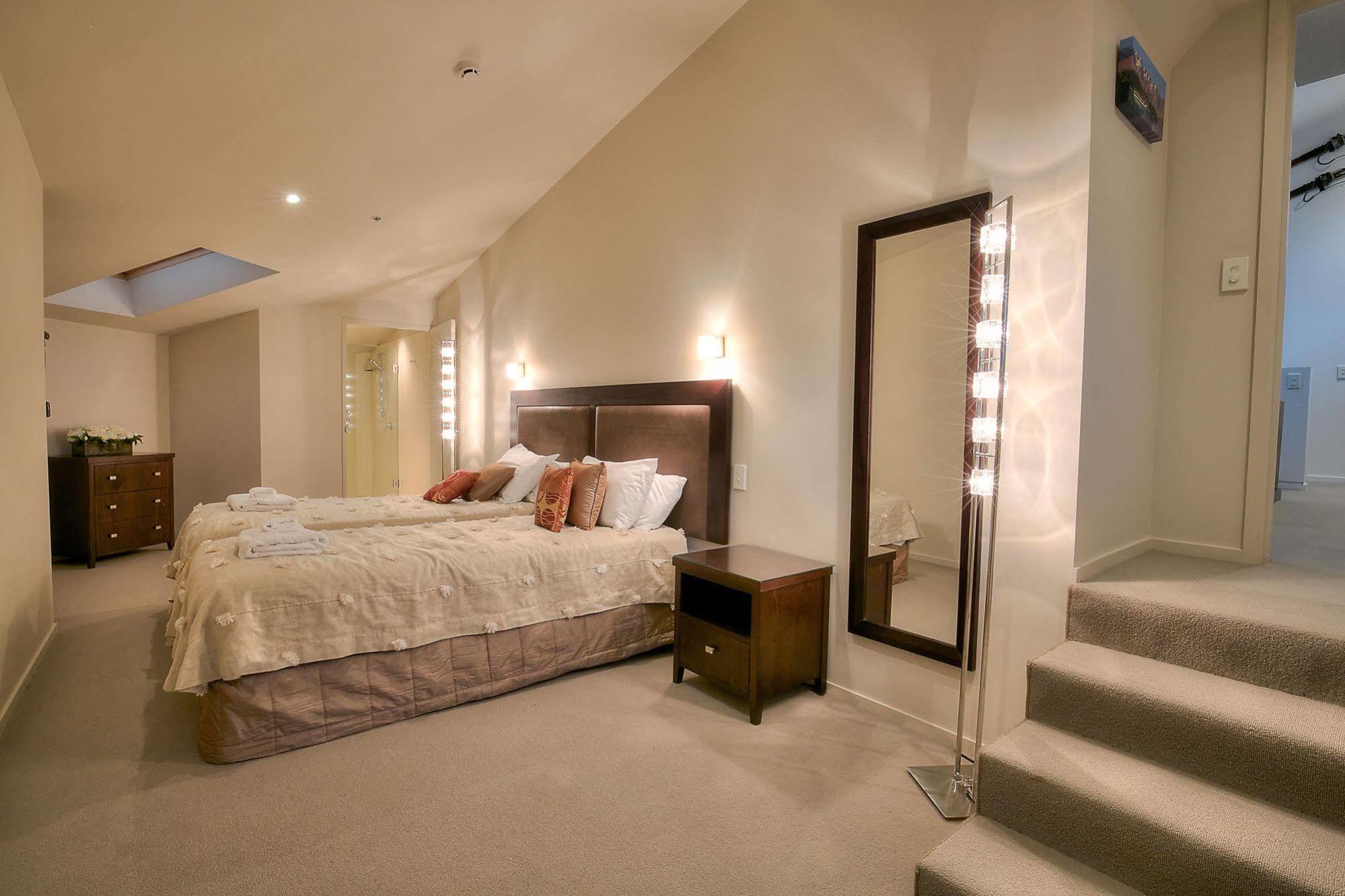 Shotover Penthouse & Spa By Staysouth Queenstown