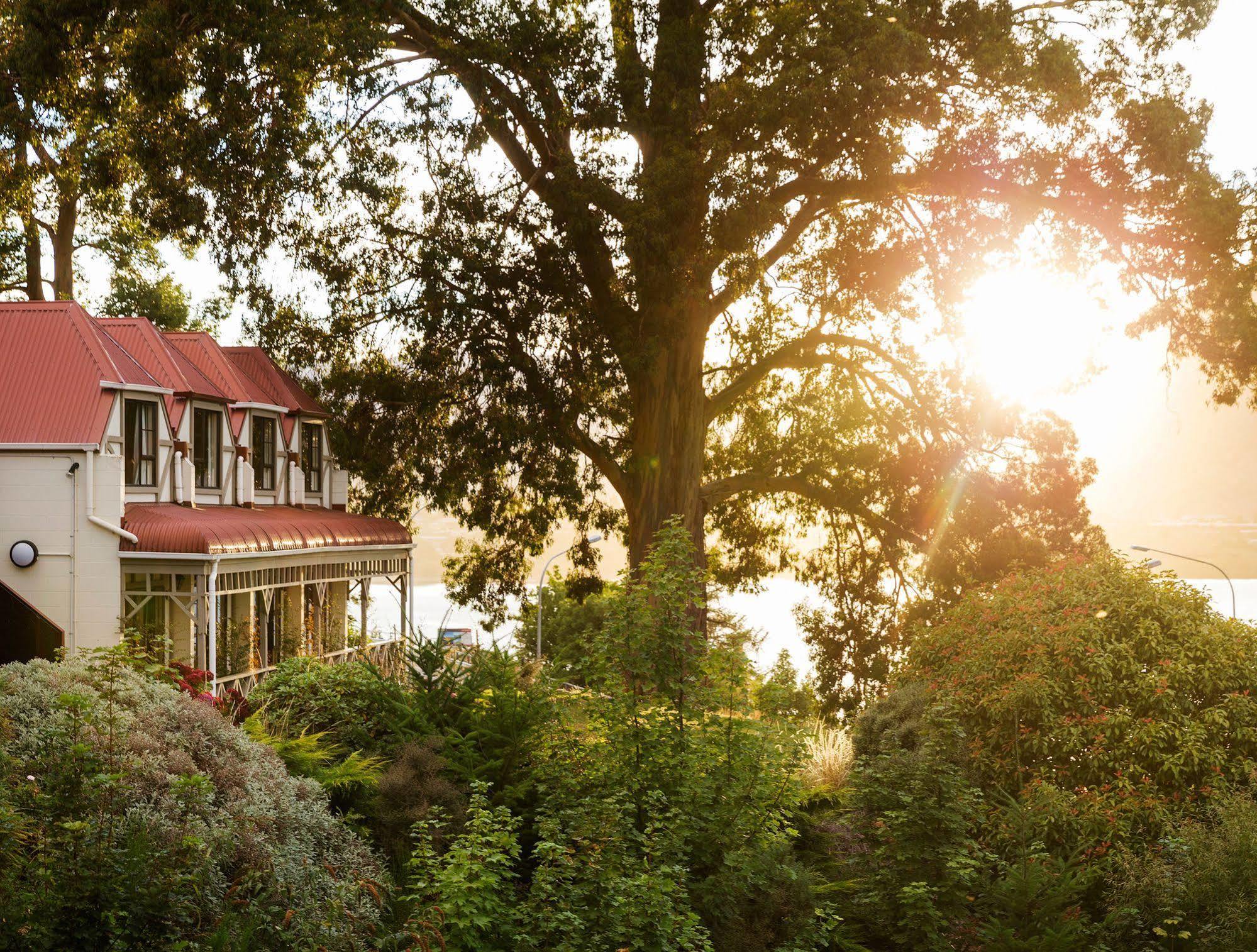Hotel Sherwood