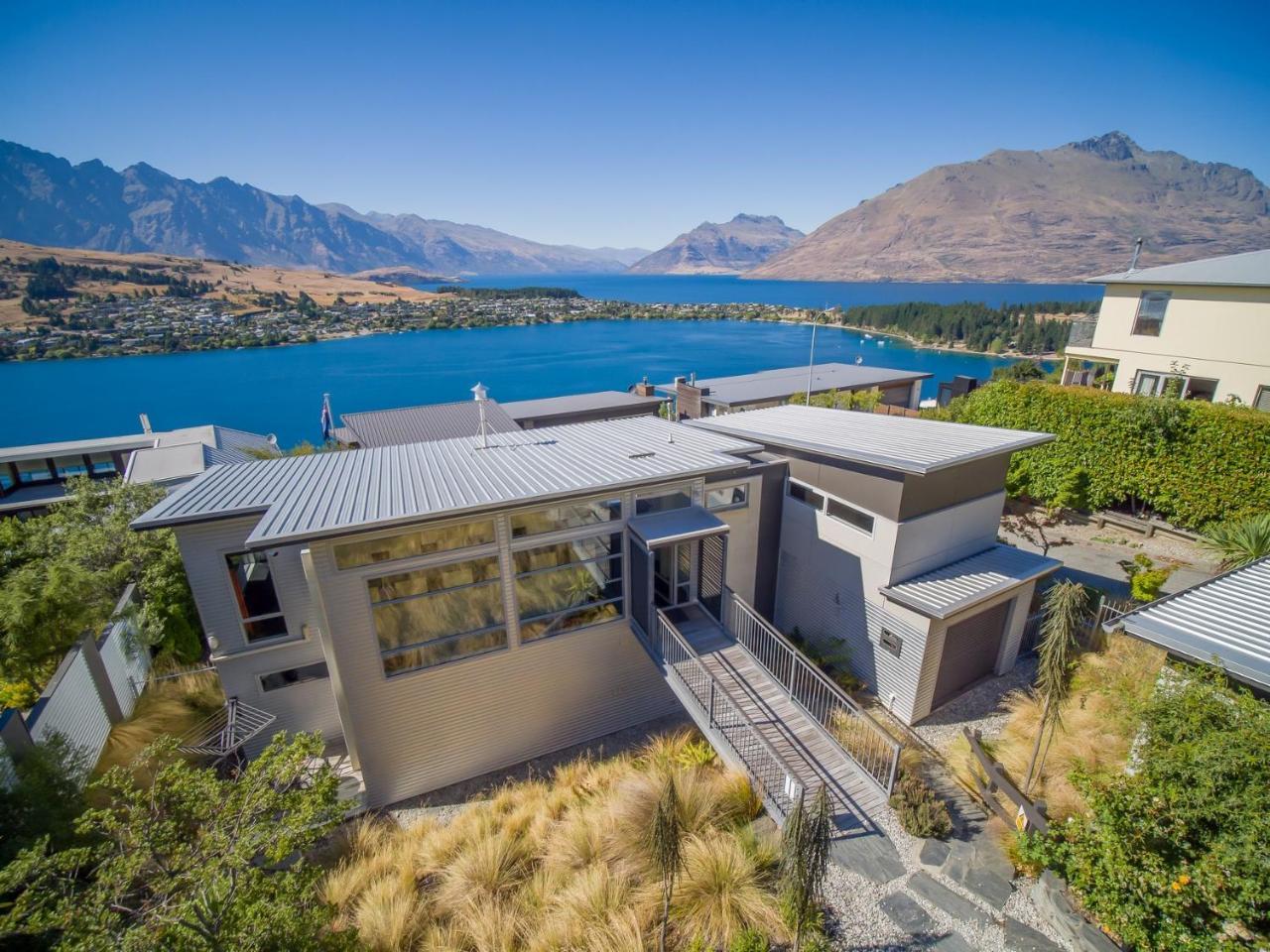 Mountain Vista * Queenstown