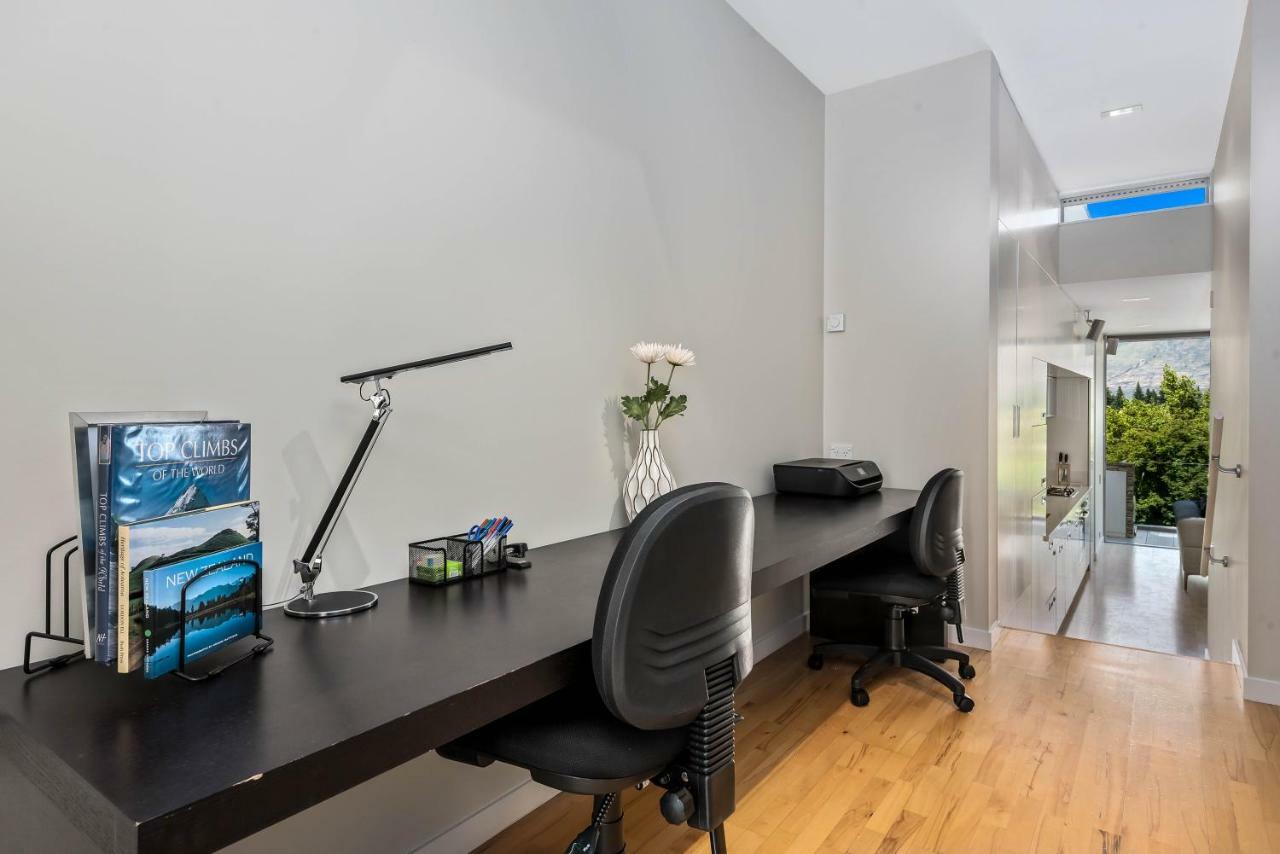 Hello Qt Pounamu Apartment