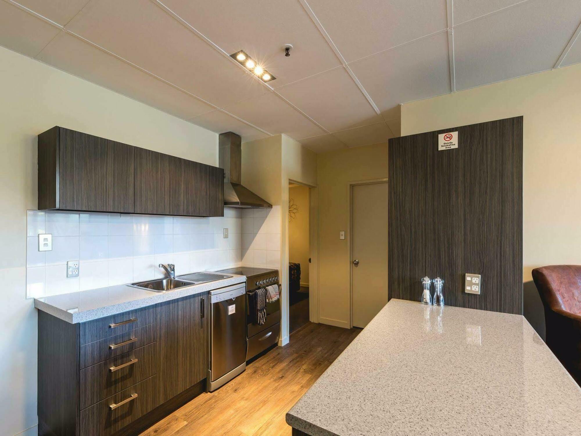 Heart Of Queenstown Aparthotel 3*