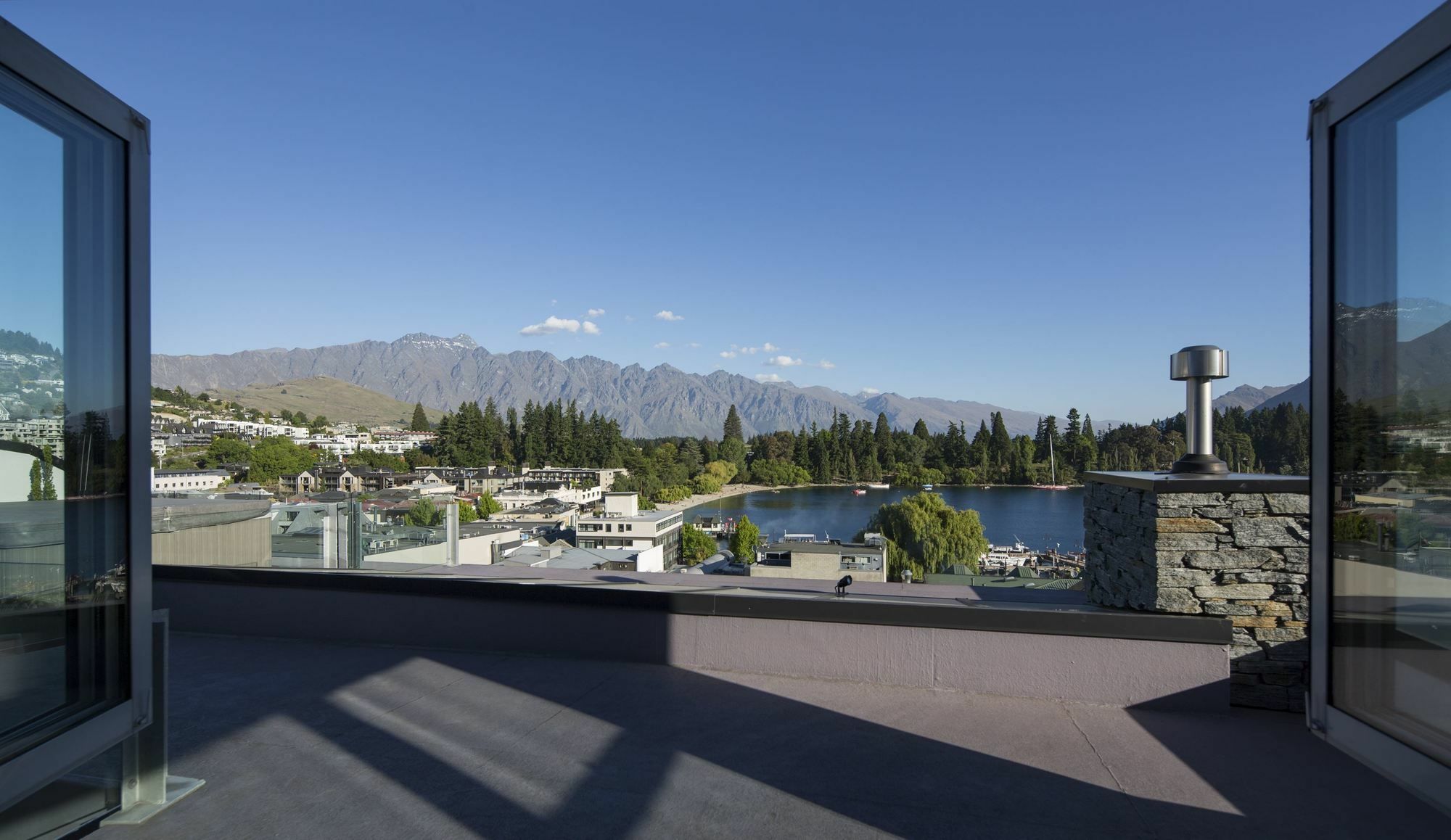 Shotover Penthouse & Spa By Staysouth Apartment