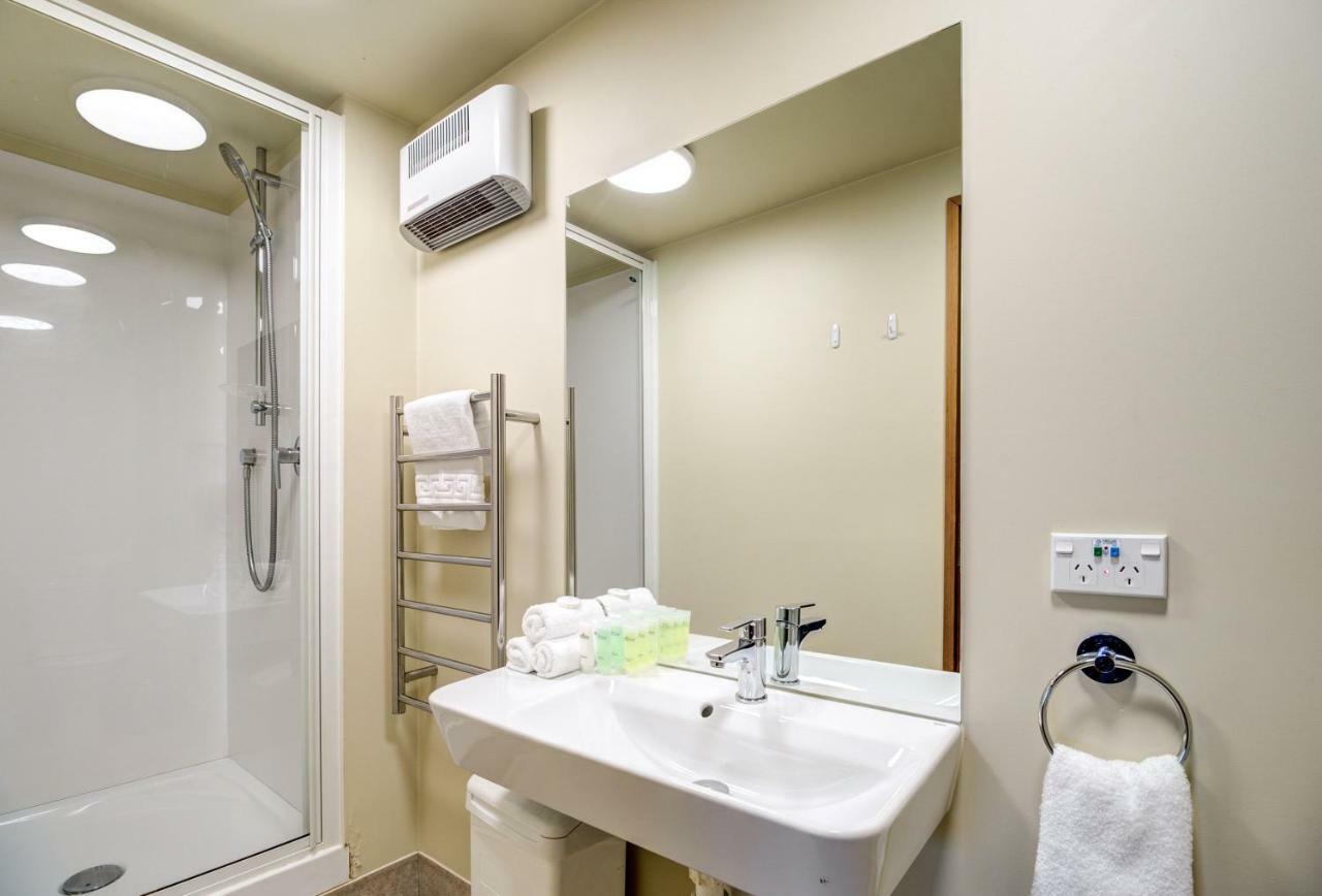 Hotel The 4*