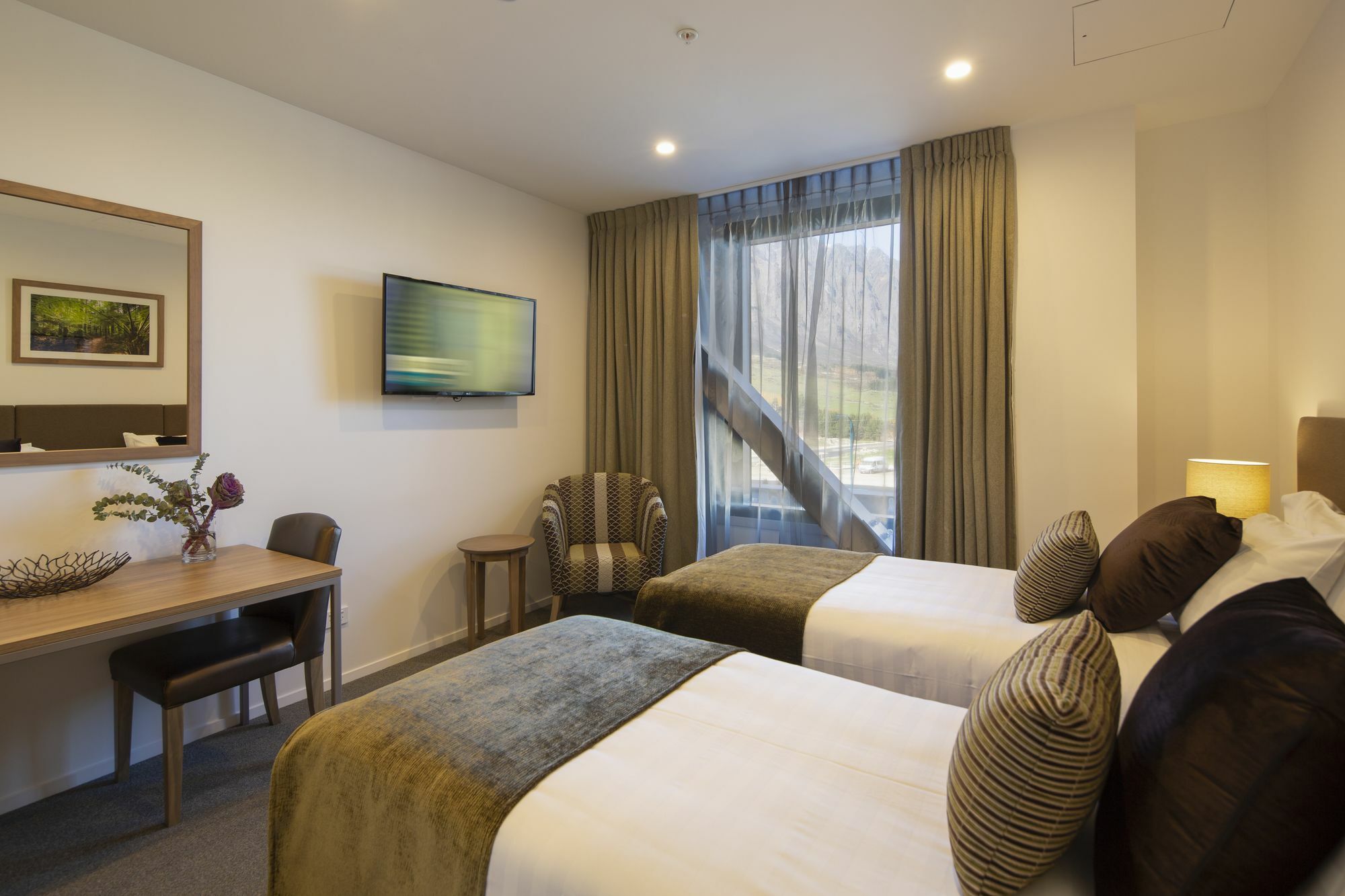 Wyndham Garden Remarkables Park Hotel 4*