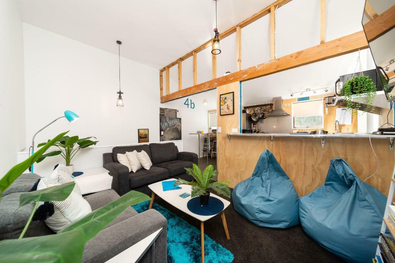 Central, Modern Loft Style - 2 Min Walk From Town