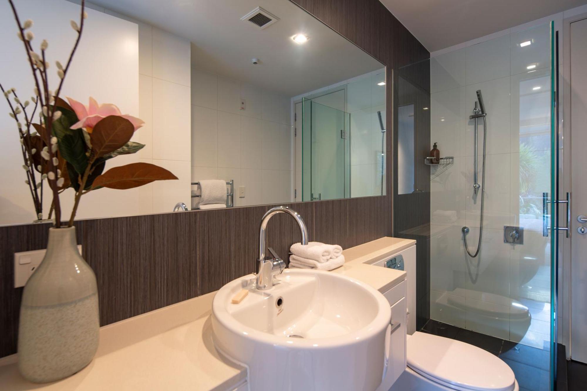 Kent Street - Element Escapes * Queenstown