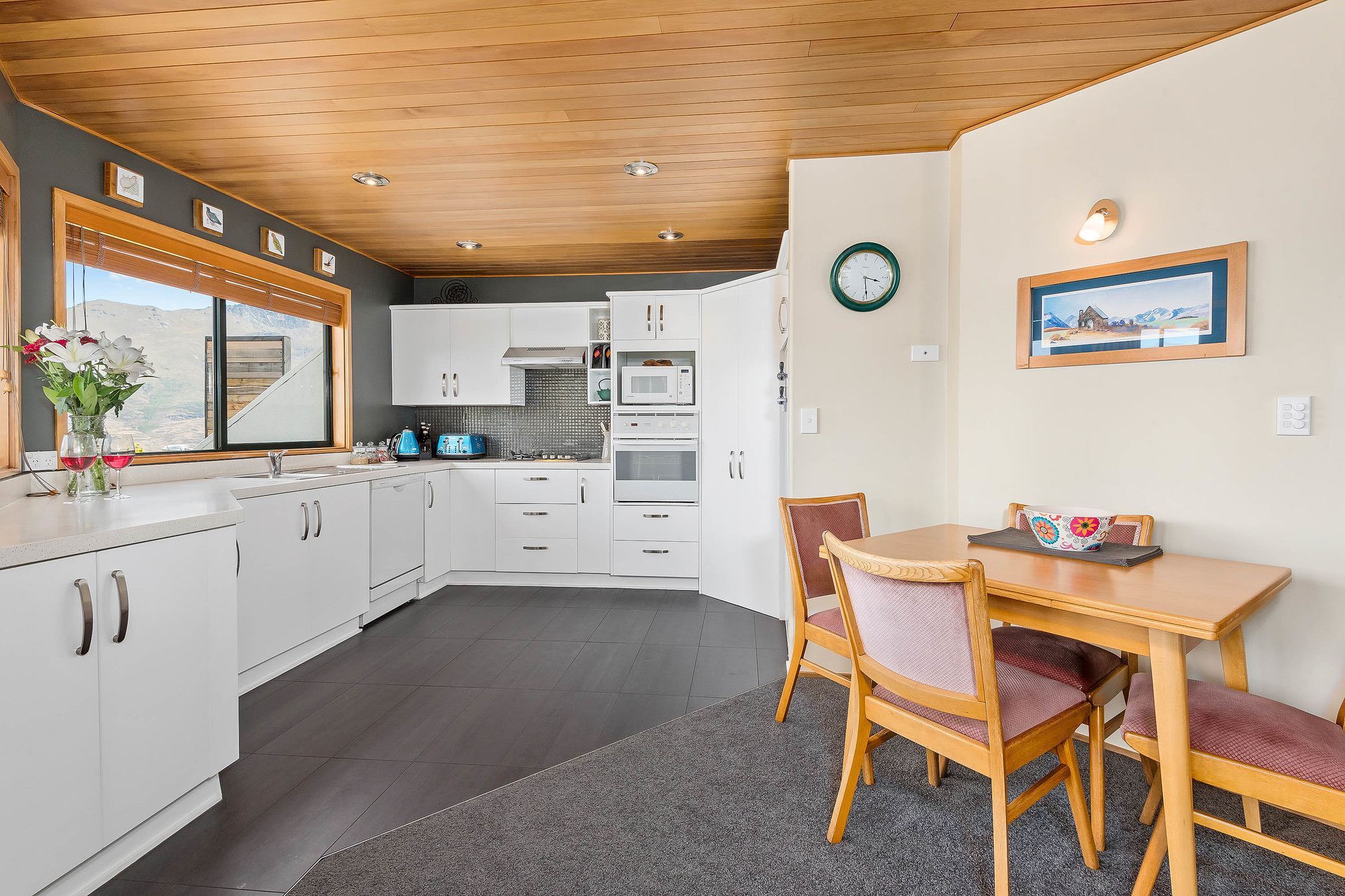 Panoramic Views On Greenstone Place Queenstown