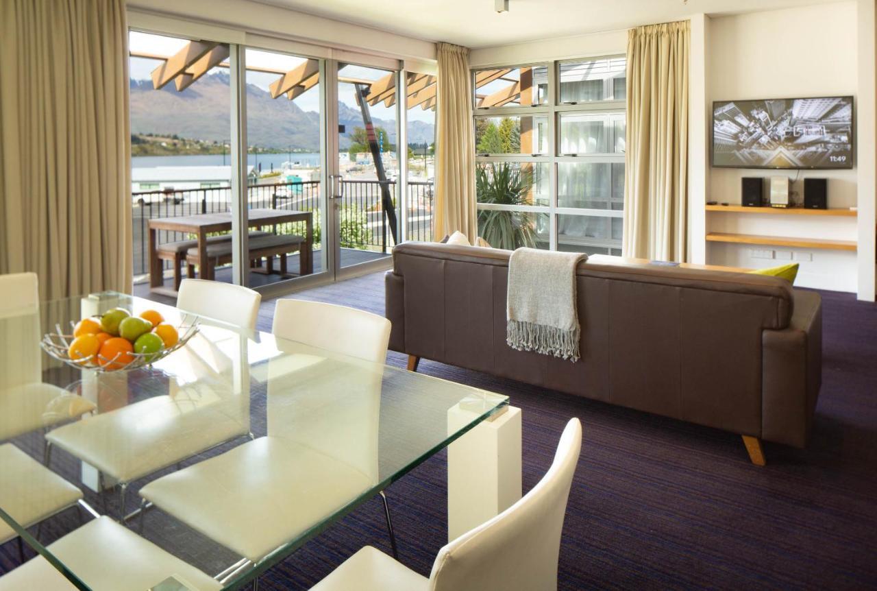 Hello Qt Marina * Queenstown