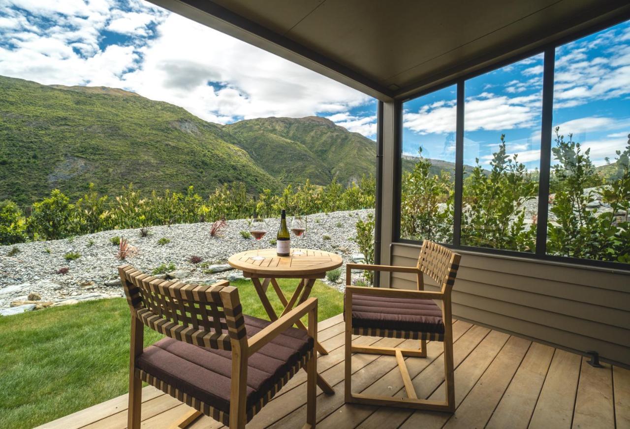 Gibbston Valley And Hotel