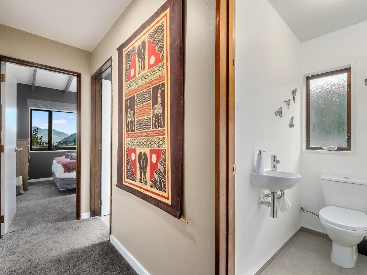 Lake Views On Malaghan Apartment Queenstown